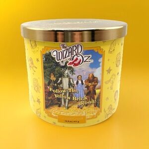Goose Creek 3-Wick Candle -Wizard Of Oz- Follow The Yellow Brick Road (14.5 oz)